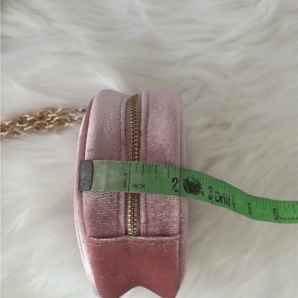 Miu Miu Pink Round Clutch - Picture 9 of 9